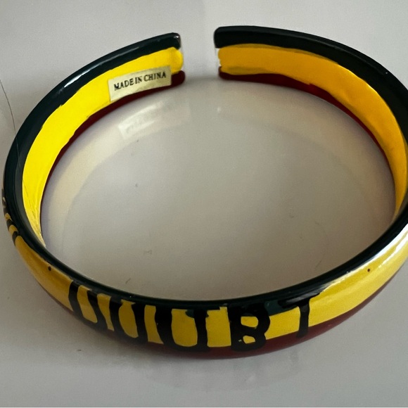 Gwen Stefani 'No Doubt' Cuff Bracelet - Picture 3 of 5